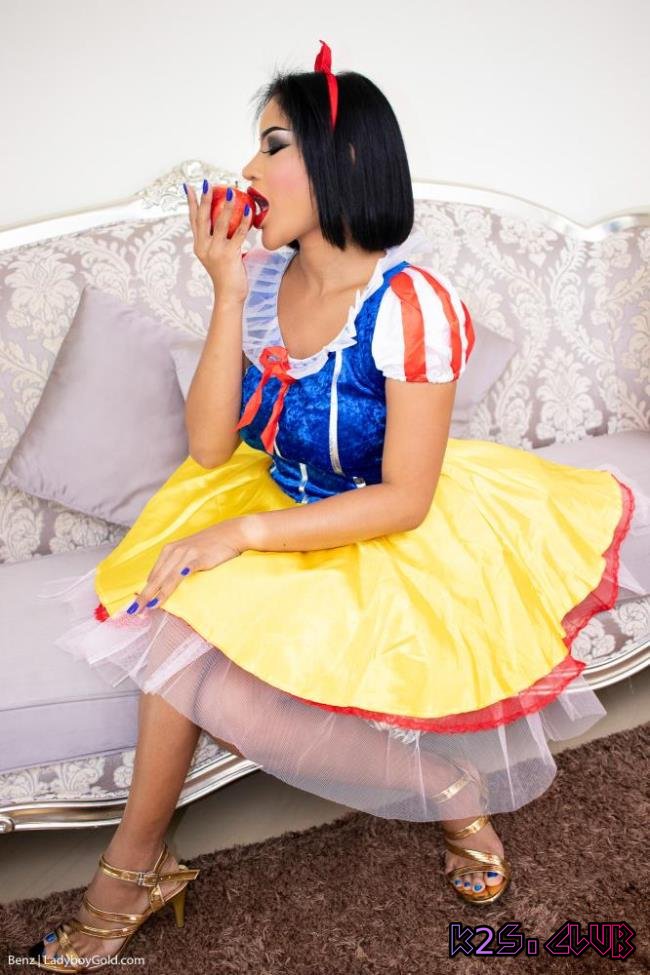 Benz - Snow White Creampie Seduction 4k [FullHD 1080p]